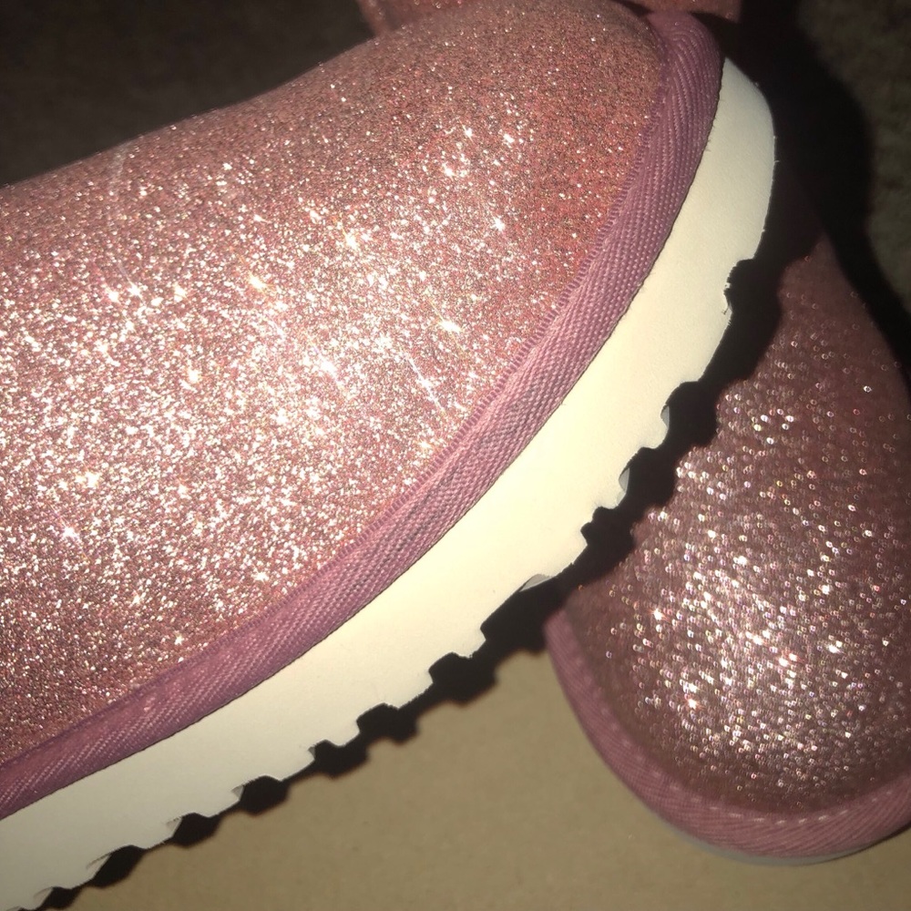 Pink mini sparkle UGG’s